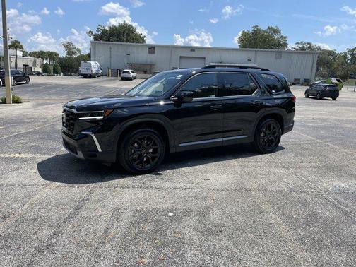 2025 Honda Pilot Touring 8-Passenger