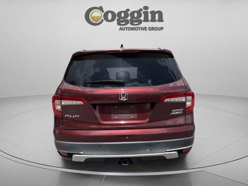 Deep Scarlet Pearl 2019 Honda Pilot Touring 8-Passenger