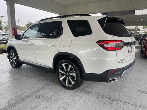 2025 Honda Pilot Touring 8-Passenger