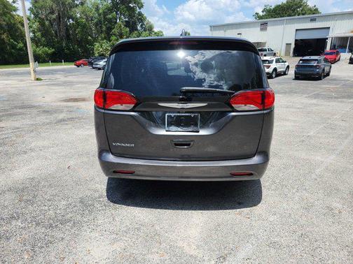 2020 Chrysler Voyager L