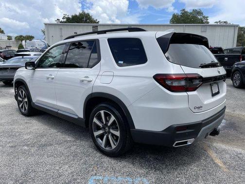 2025 Honda Pilot Touring 8-Passenger