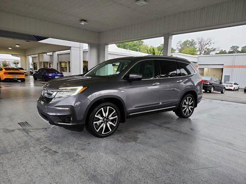 2022 Honda Pilot Touring 8-Passenger