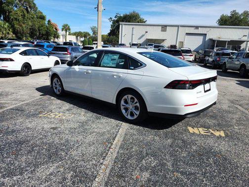 2025 Honda Accord LX 1.5T