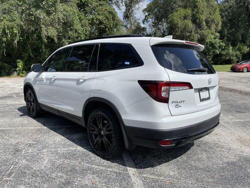 2022 Honda Pilot AWD Black Edition
