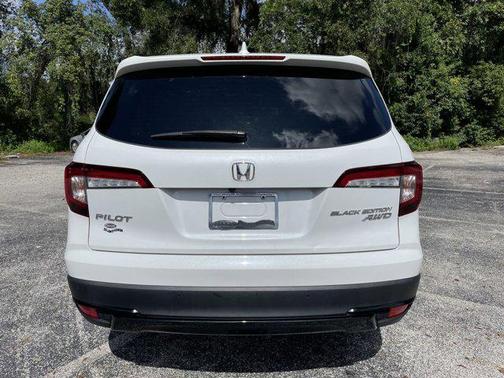 2022 Honda Pilot AWD Black Edition