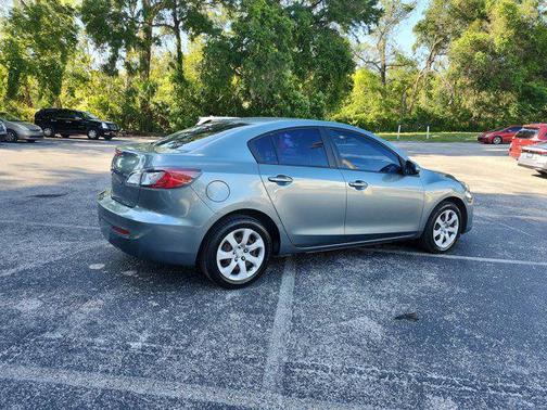 2013 Mazda Mazda3 i SV