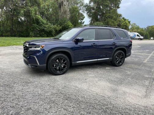 2025 Honda Pilot Touring 8-Passenger