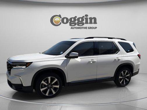 2025 Honda Pilot Touring 8-Passenger