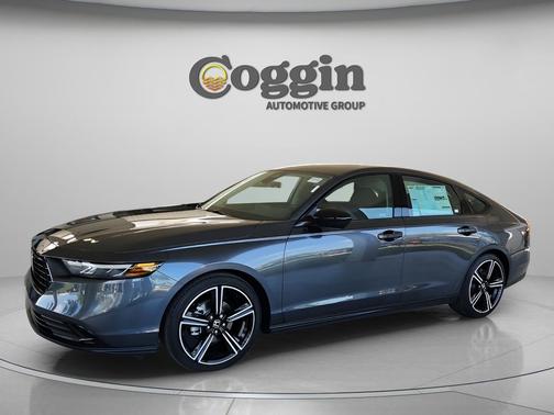 Meteorite Gray Metallic 2026 Honda Accord SE