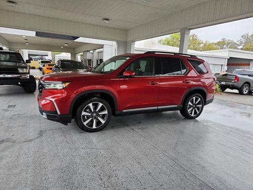 2025 Honda Pilot Touring 8-Passenger