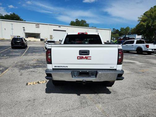 2017 GMC Sierra 1500 SLT