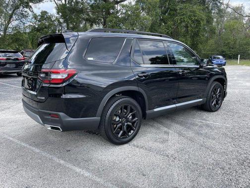 2025 Honda Pilot Touring 8-Passenger