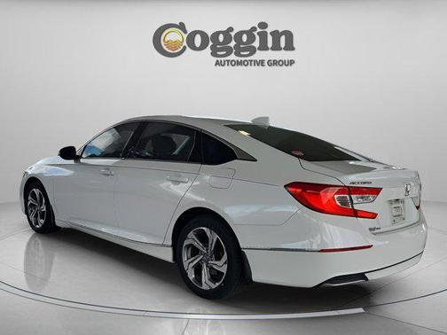 Platinum White Pearl 2018 Honda Accord EX