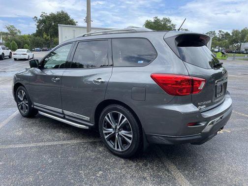 2018 Nissan Pathfinder Platinum