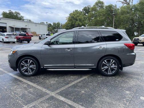2018 Nissan Pathfinder Platinum