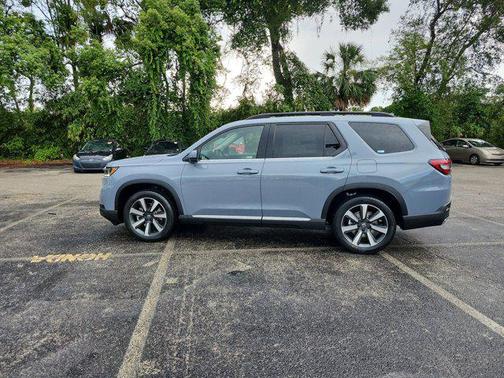 2025 Honda Pilot Touring 8-Passenger