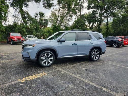 2025 Honda Pilot Touring 8-Passenger