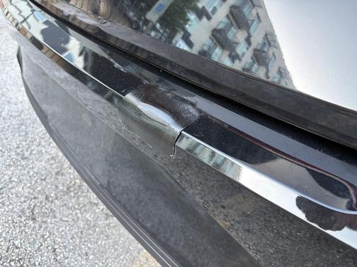 Black 2023 Hyundai ELANTRA SE