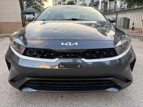 Gray 2024 Kia Forte LXS