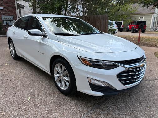 White 2024 Chevrolet Malibu 1LT