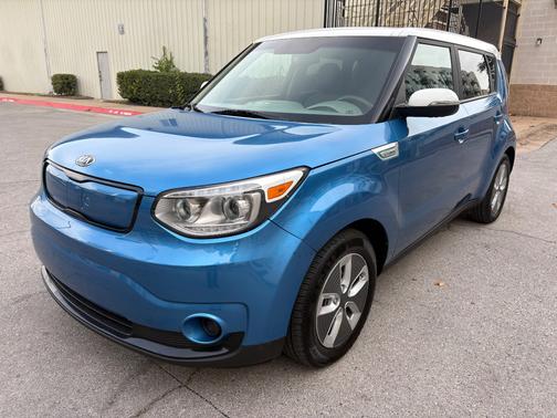 Blue 2018 Kia Soul EV EVe