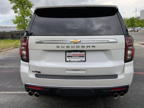 Pearl 2024 Chevrolet Suburban High Country