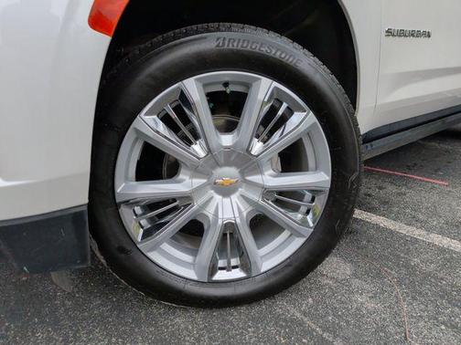 Pearl 2024 Chevrolet Suburban High Country
