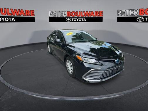 2023 Toyota Camry Hybrid LE