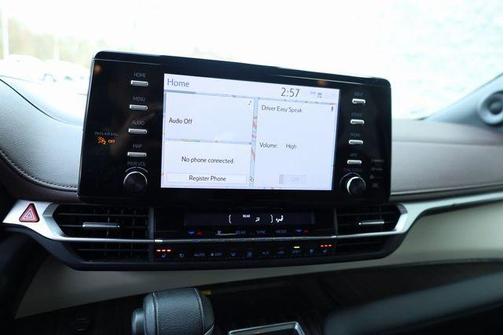 2023 Toyota Sienna Platinum 7 passenger