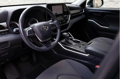2023 Toyota Highlander Hybrid LE