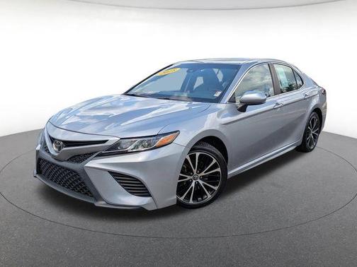 Celestial Silver Metallic 2018 Toyota Camry SE