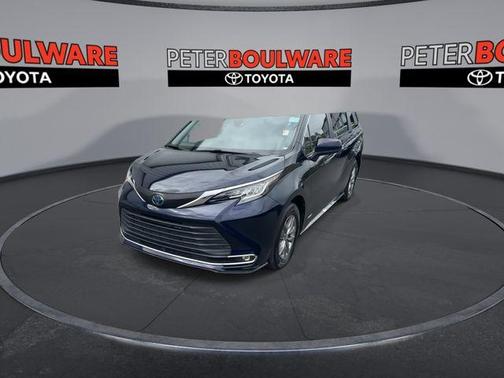 2021 Toyota Sienna XLE