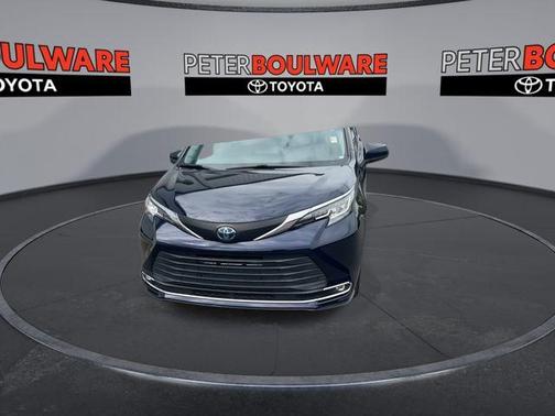 2021 Toyota Sienna XLE