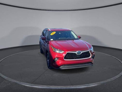2023 Toyota Highlander Hybrid XLE