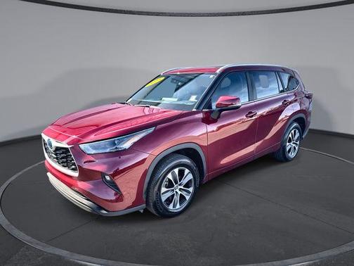 2023 Toyota Highlander Hybrid XLE