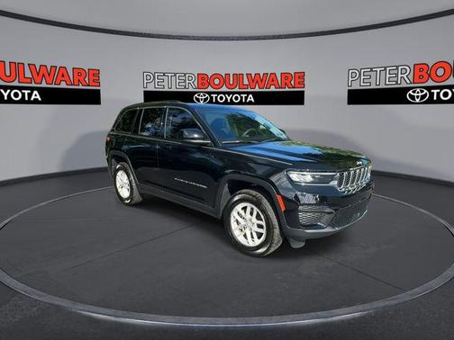 2023 Jeep Grand Cherokee Laredo