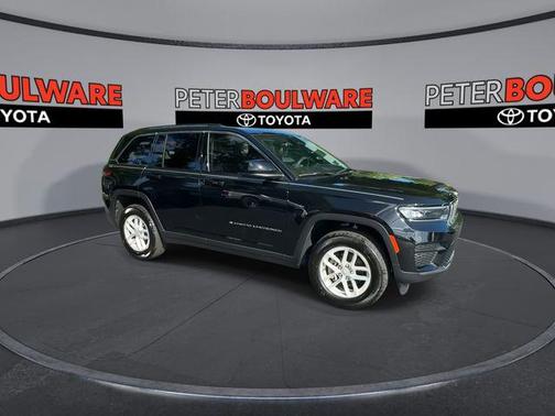 2023 Jeep Grand Cherokee Laredo