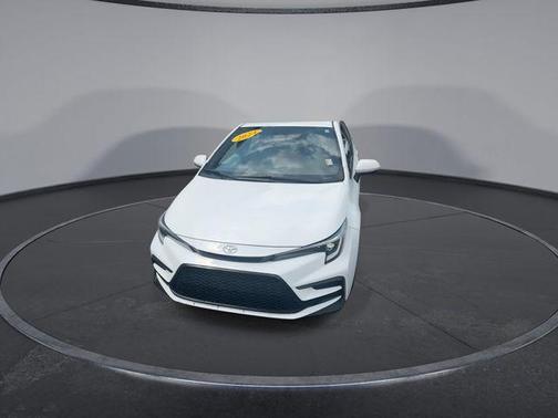 Ice 2024 Toyota Corolla SE