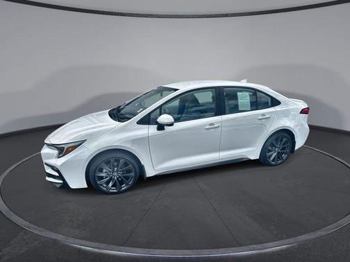 Ice 2024 Toyota Corolla SE