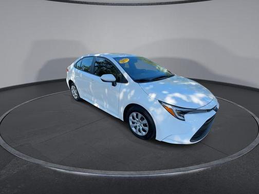 2025 Toyota Corolla Hybrid LE
