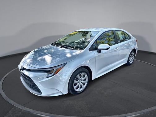 2025 Toyota Corolla Hybrid LE