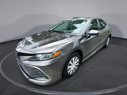 2022 Toyota Camry Hybrid LE