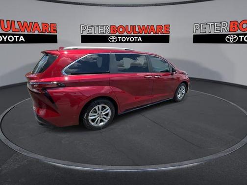 2023 Toyota Sienna Limited