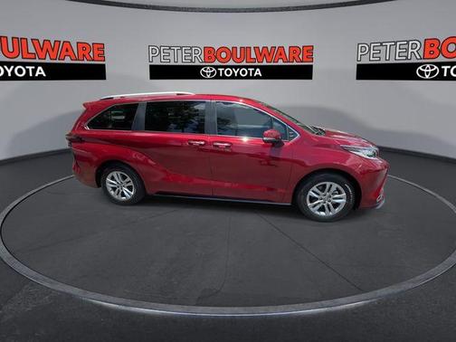 2023 Toyota Sienna Limited