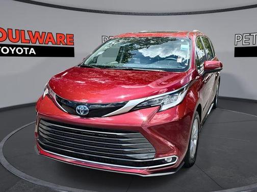 2023 Toyota Sienna Limited