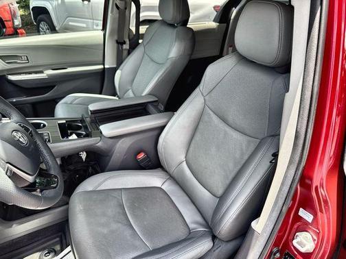 2023 Toyota Sienna Limited