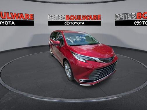 2023 Toyota Sienna Limited