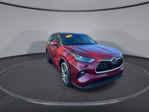 2023 Toyota Highlander Hybrid XLE