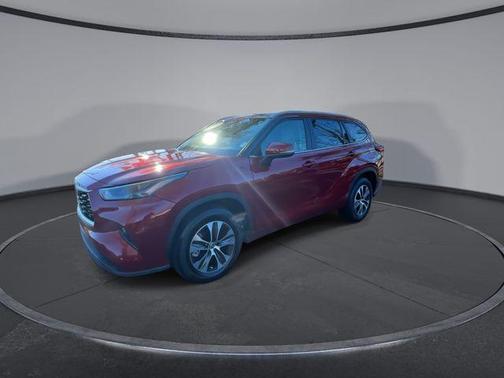 2023 Toyota Highlander Hybrid XLE