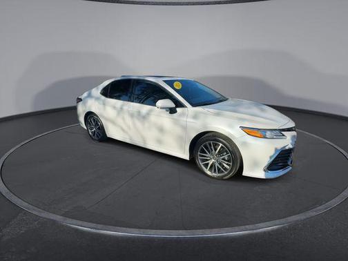 2024 Toyota Camry Hybrid XLE
